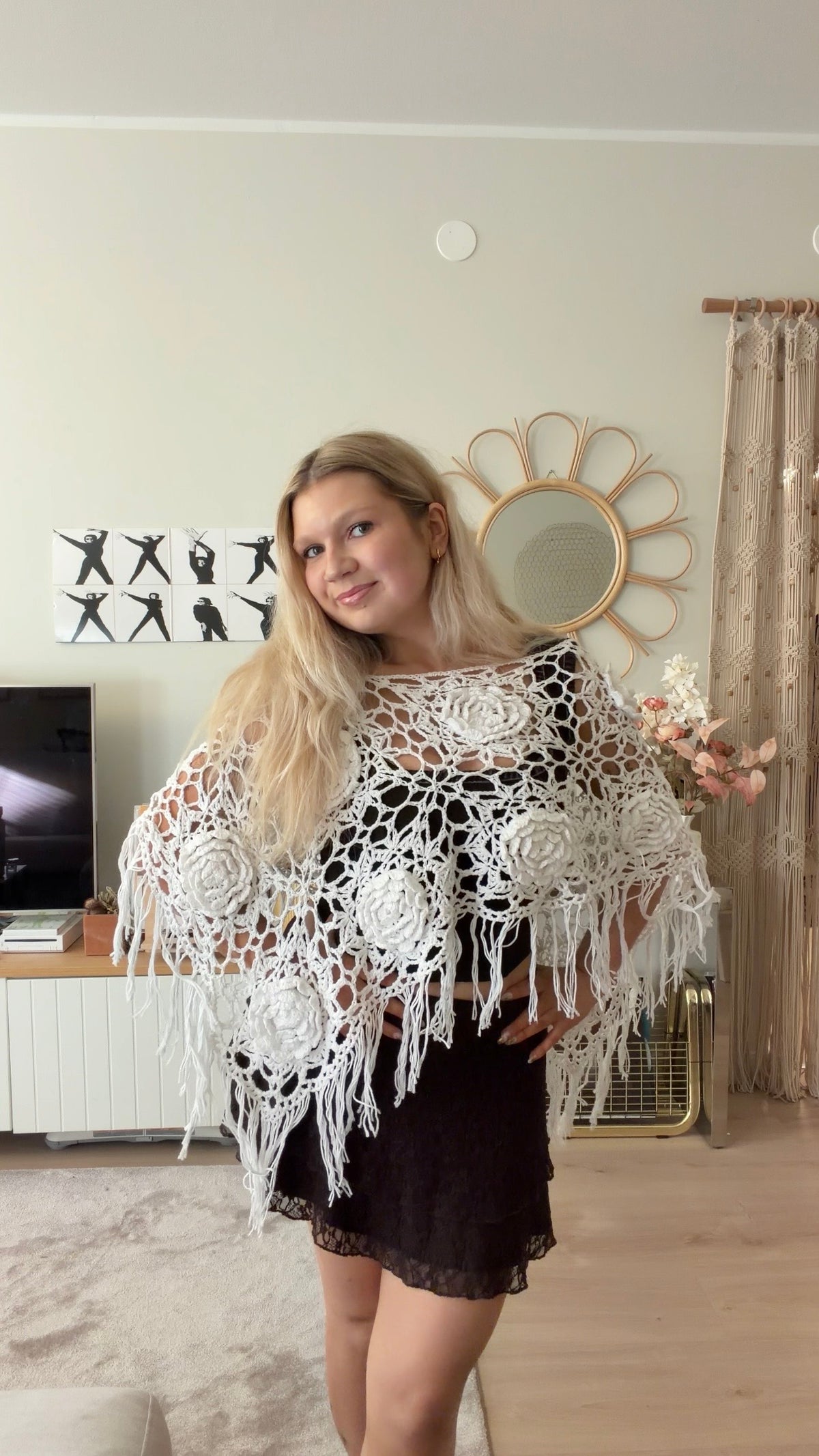 The Ruusukki -poncho
