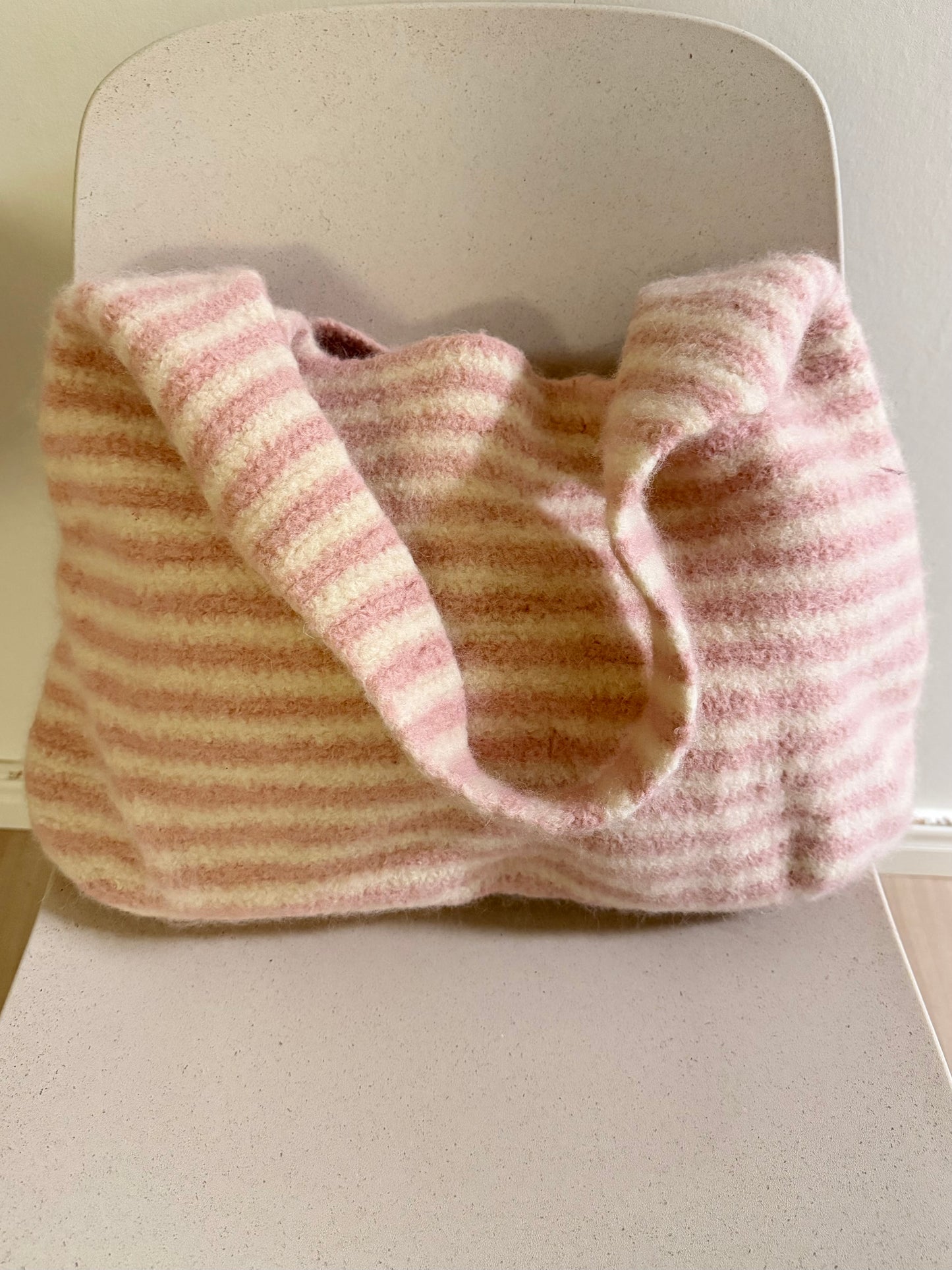 Lemmikki -laukku (keskitaso)